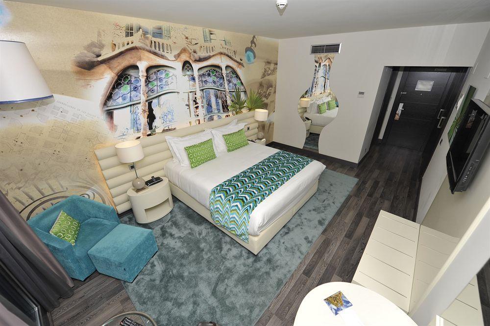 Hotel Barcelo Sants Barcellona Esterno foto
