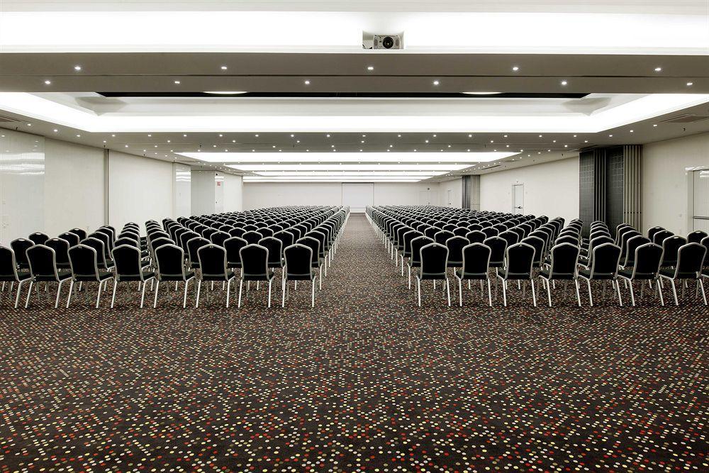 Hotel Barcelo Sants Barcellona Esterno foto