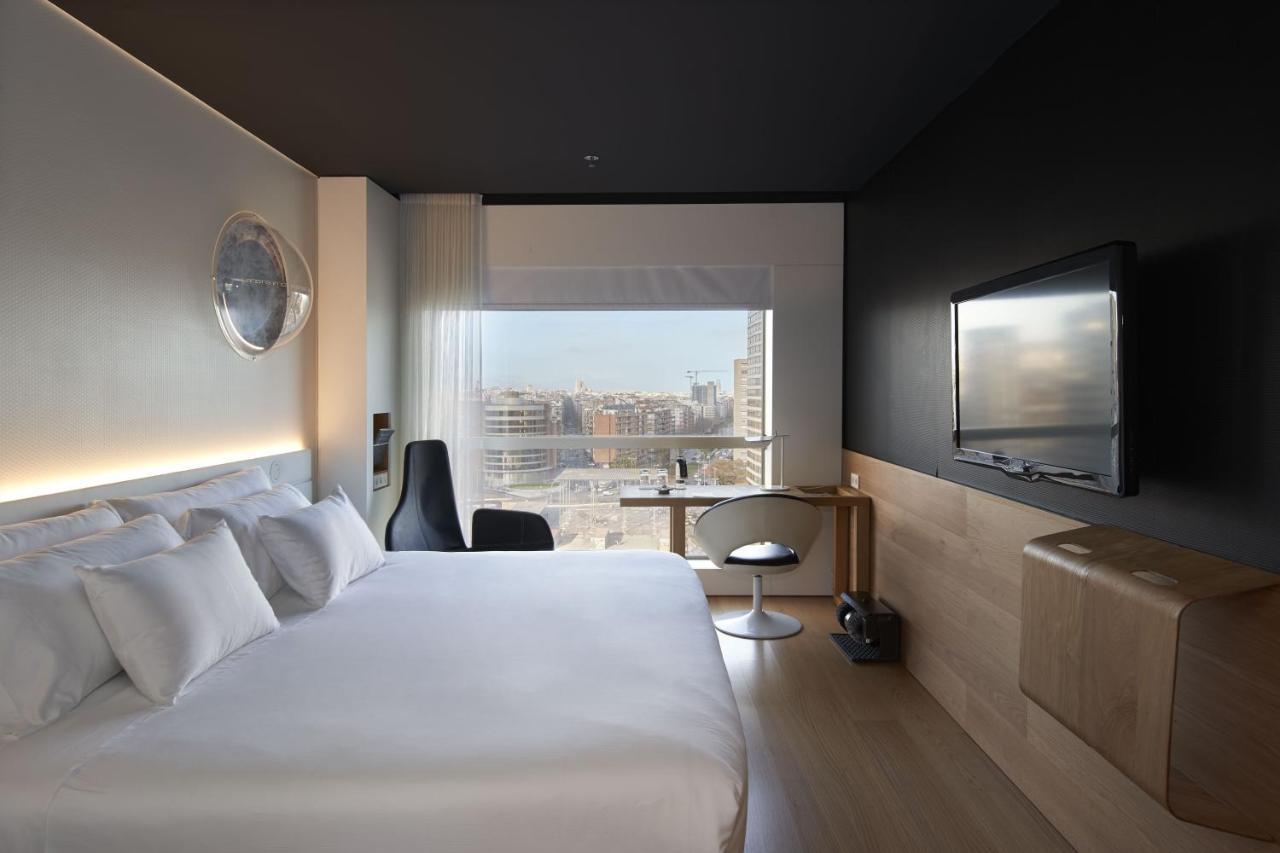 Hotel Barcelo Sants Barcellona Esterno foto