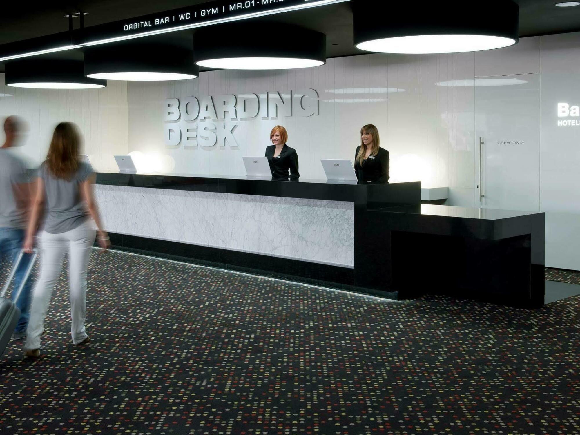 Hotel Barcelo Sants Barcellona Esterno foto
